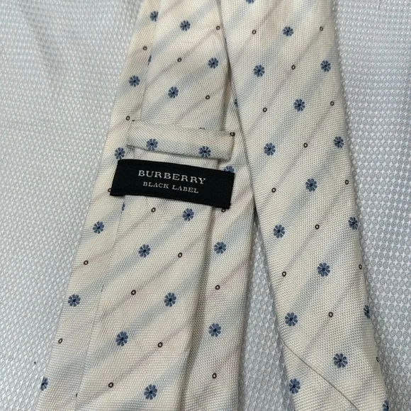 Authentic Burberry men’s silk scarf